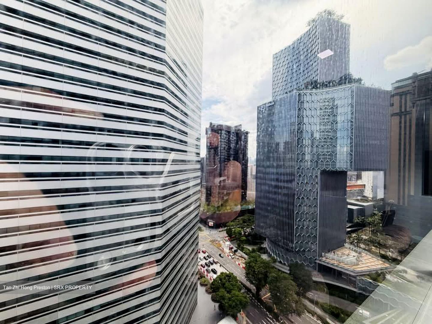 Gateway East (D7), Office #552440891